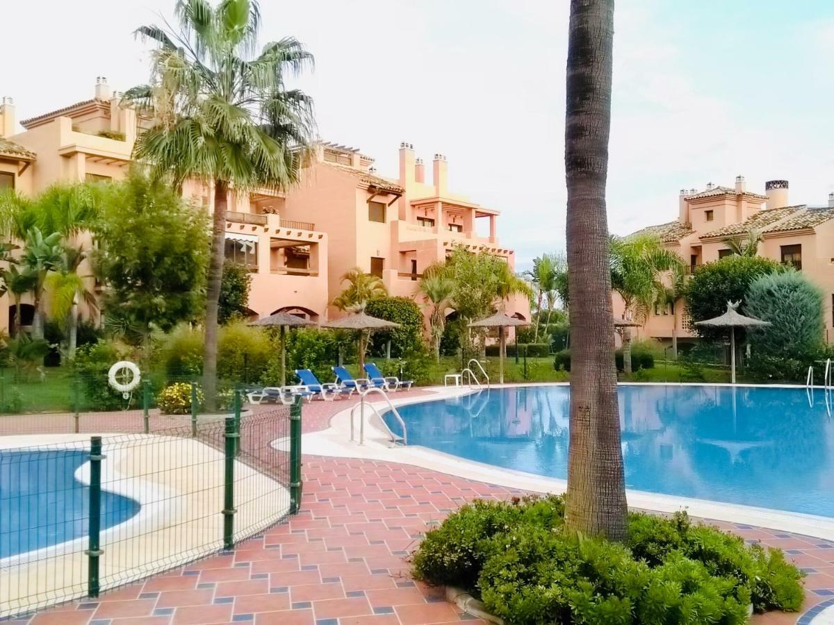 Hacienda Del Sol Beachside And Golf Apt Marbella Puerto Banus Apartman Estepona Kültér fotó